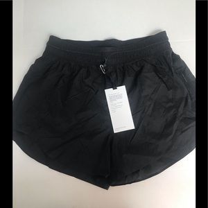 NWT LULULEMON Black Step Out Short Packable Nylon